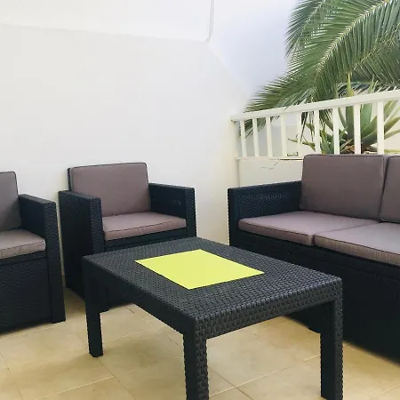 Rose Costa Teguise
